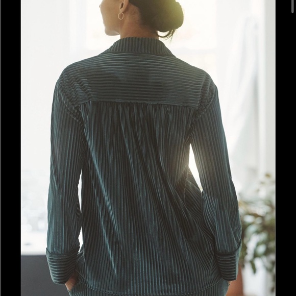 Anthropologie velvet pajamas - Picture 7 of 9